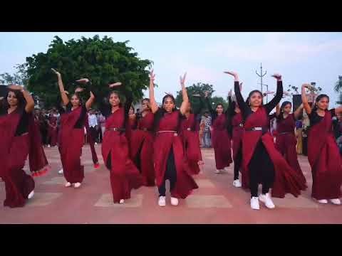 College Girl Dance Video | Campus Ground Dance competition 😎 | Campusdancex | Freshers Girls