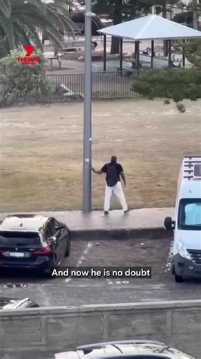 Bystander tackles Bondi Beach gunman and snatches weapon from him