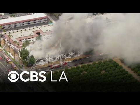 Crews in Riverside battle large apartment complex fire