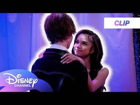 Quentin and Billie's Romance at the School Dance 💃💕 | Wizards Beyond Waverly Place |@disneychannel
