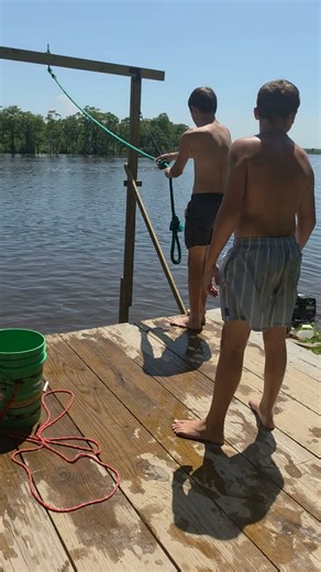 The kids having a ball at Pine Island ♥️🏝⚓️ PineIsland Construction Crew Members Page | Ashleigh Nicole H
