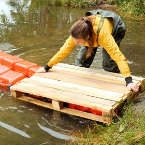 Build A Floating Bridge | Creative Panda