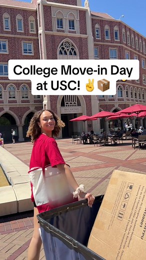My college move-in day at USC was successful. ✌️📦 #usc #college #dorm #collegemovein #collegedorm #university #collegedormdecor #decorating #movein #usccampus #uscstudent #dormdecorations #dormtransformation #dormmakeover