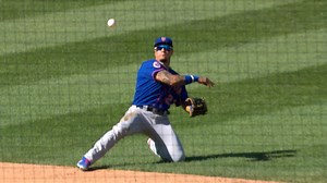 Javier Báez works his magic