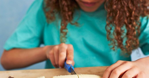 Chopping and basic knife skills - Kids' Kitchen