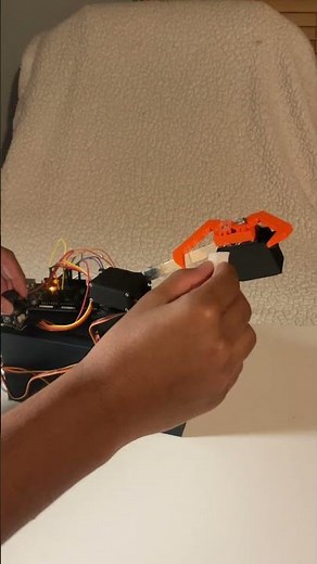Arduino Crane using Servo motor and joystick