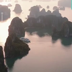 Ha Long Bay is one of the most visited tourist attractions in Vietnam 🇻🇳 | UNILAD Adventure