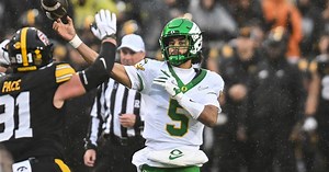 USCFootball.com staff picks against the spread for USC vs. Oregon