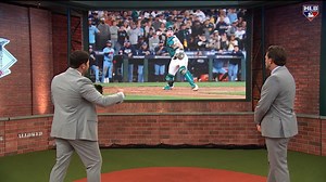 The Mariners escaped a jam in the 4th inning when Cal Raleigh ignited a bases loaded, inning-ending double play on a dribbler in front of the plate! Alex Avila and Jake Peavy bring it inside Studio 42 to break down how Seattle got out of the inning without any damage done. | MLB Network