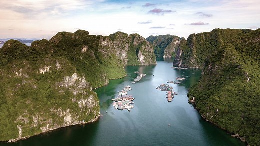 Luxury Bai Tu Long (Halong Bay) Cruises | Heritage Line