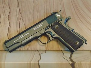 Colt 1911 A1 Commemorative Cal. 4.5 mm Steel BB CO2 Blowback Pistol - Review and Shooting Test