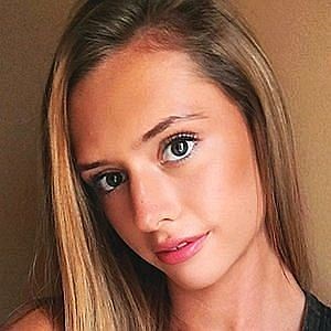 Alexis Bumgarner – Age, Bio, Personal Life, Family & Stats | CelebsAges