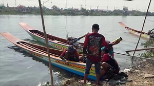 Drag boat wins race with a flying finish as it soars through the air