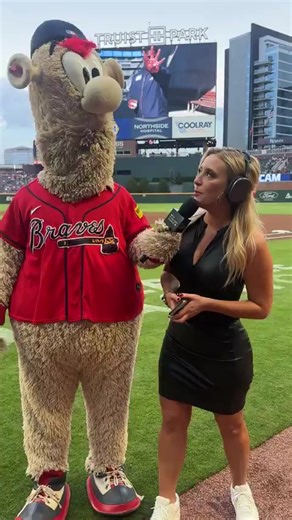 BravesBlooper is a Mascot of many talents. | Atlanta Braves Chop Live