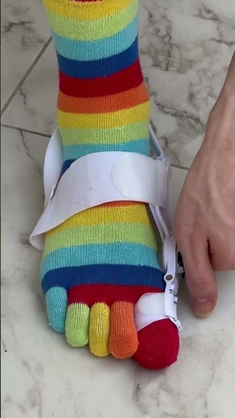🔔 Foot care solutions for daily wear (# 2708) ‪Adjustable Foot Care Big Toe Straightener