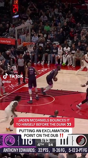 Jaden McDaniels Delivers an Epic Dunk