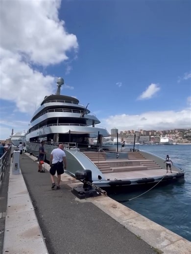 A Day in the Life of Yacht Crew: From Planners to Grafter