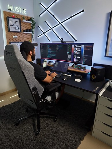 Fast & Easy Setup: Secretlab MAGNUS Monitor Arm