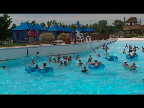 How a wavepool works at Raging Waves