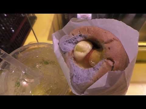 Hula Dog aka Puka Dog Experience in Waikiki, Honolulu, Hawaii.