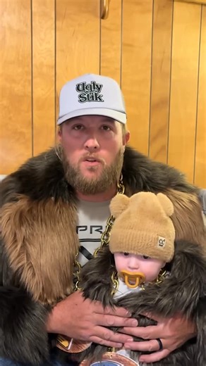 BASSMASTER | And the 2025 BASSY for Best On-Stage Interview goes to ... 🥁🥁🥁 @onem_fishing! Congratulations, Matt, and shoutout to last year’s winner,... | Instagram