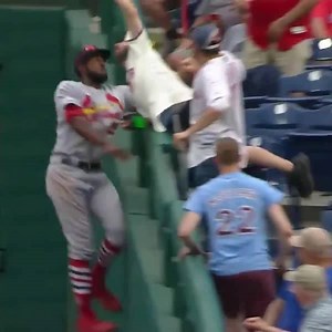 Dexter Fowler climbed the wall for the win 🔥 #SCtop10 | SportsCenter