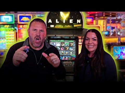 OUT OF THIS WORLD Original Alien Slot Machine | Jackpot Slot Spot
