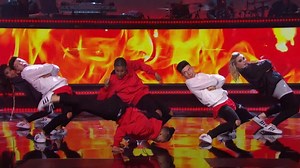 Prodigy Dance Group had everyone vibing tonight! | Showtime At The Apollo