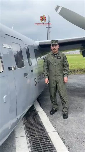 El Turbo Commander alcanza velocidades de hasta 463 km/h, combinando eficiencia, potencia y precisión en cada misión. Descubre en este video cómo esta aeronave apoya las operaciones del Ejército Nacional desde el aire. #PatriaHonorLealtad