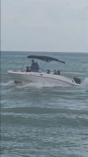 BOATING FUN AT THE VENICE FLORIDA JETTY