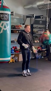 Así entrena un campeón 😎 Canelo Álvarez se prepara para su pelea ante Berlanga el próximo 14 de septiembre en Las Vegas. ¡Disfruta de su entrenamiento EN VIVO por nuestro FB y YT! #BoxAzteca 🥊 | Box Azteca