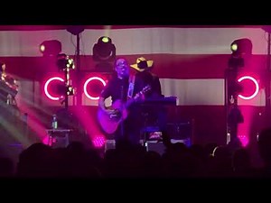 Aaron Lewis - Right Here (Live) with The Stateliners