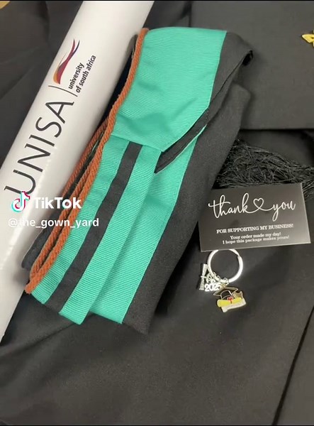 UNISA Graduation Regalia: Rent or Buy for R1500