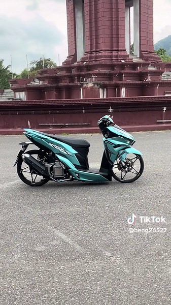 Keindahan Bermain Moto Vario di Indonesia