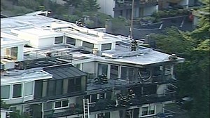 Residents flee 2-alarm fire at Beacon Hill apartments