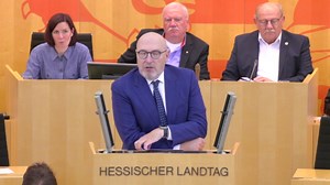 J. Michael Müller (CDU): "Die hessische Landesregierung kümmert sich um das Land"