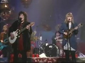 "Dream Of The Archer" performed at the Moore Theater, Seattle - 1995. #dreamofthearcher #hearttimemachine | Heart