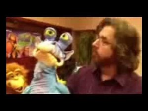 ALIEN PUPPET at Vent Haven