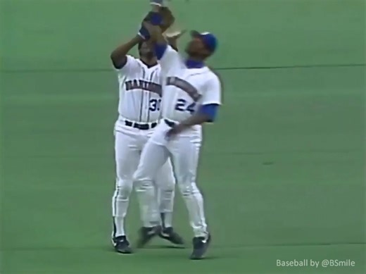 Today In 1990: Seattle #Mariners outfielder Ken Griffey Jr. playfully steals a catch away from his father Ken Griffey Sr. on a fly ball from Chicago White Sox batter Sammy Sosa at the Kingdome! ⚾️ #MLB #Baseball #History | Baseball by BSmile