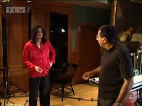Michael Jackson Teaching Moon Walk