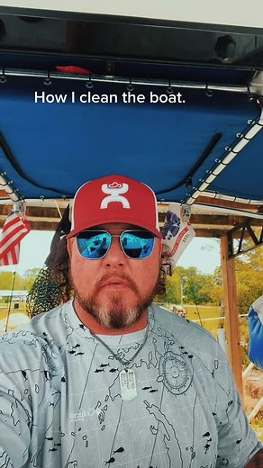 Simple Boat Cleaning Routine: Step-by-Step Guide