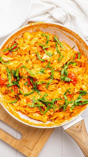 Health-e App | OUR FAV ONE PAN MEALS 🥘 These meals are here to make your life easier (and your kitchen cleaner). Perfect for weeknights, meal prep, or... | Instagram