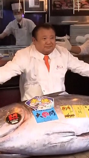 Bluefin tuna sells for record $3.2m