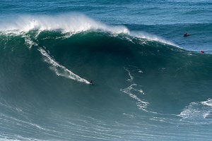 Biggest Wave Ever Surfed: Sebastian Steudtner, Nazaré