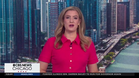 New students at Northwestern University “March through the Arch” to start first year on campus