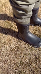 You want an affordable but quality Bootfoot Wader made by the Best Wader Company in the world? Check out the Simms FresstoneZ Bootfoot Waders..... #flyfishing #eastrosebud2024 @simmsfishingproducts www.eastrosebudflyandtackle.com | East Rosebud Fly Shop
