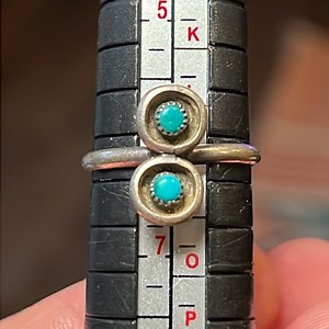 VTG Native American Snake Eyes Sawtooth Bezel Turquoise Sterling Silver Ring