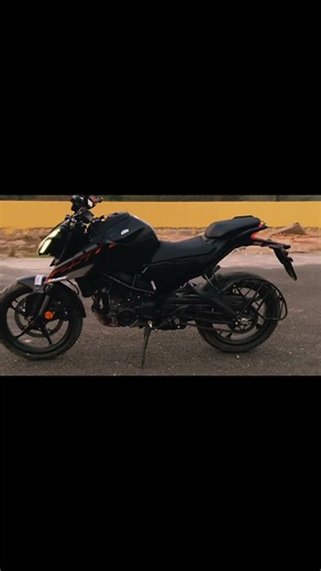 R15 le li 😭 #r15 #duke250 #ktm #automobile #smartphone #duke #explorepage #ktmduke