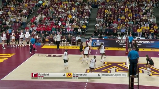 Gopher TRIPLE block 🙅‍♀️ #NCAAWVB x 🎥 ESPN / Minnesota Volleyball | NCAA Women's Volleyball