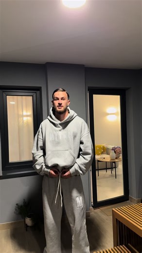 Maandag 12/01 komen ze online! 100 sets! Op = Op! Ciao! #fyp #wardsimons #tracksuits #launch #fashion